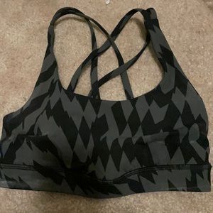 Lululemon energy bra medium support B-D cup size 2